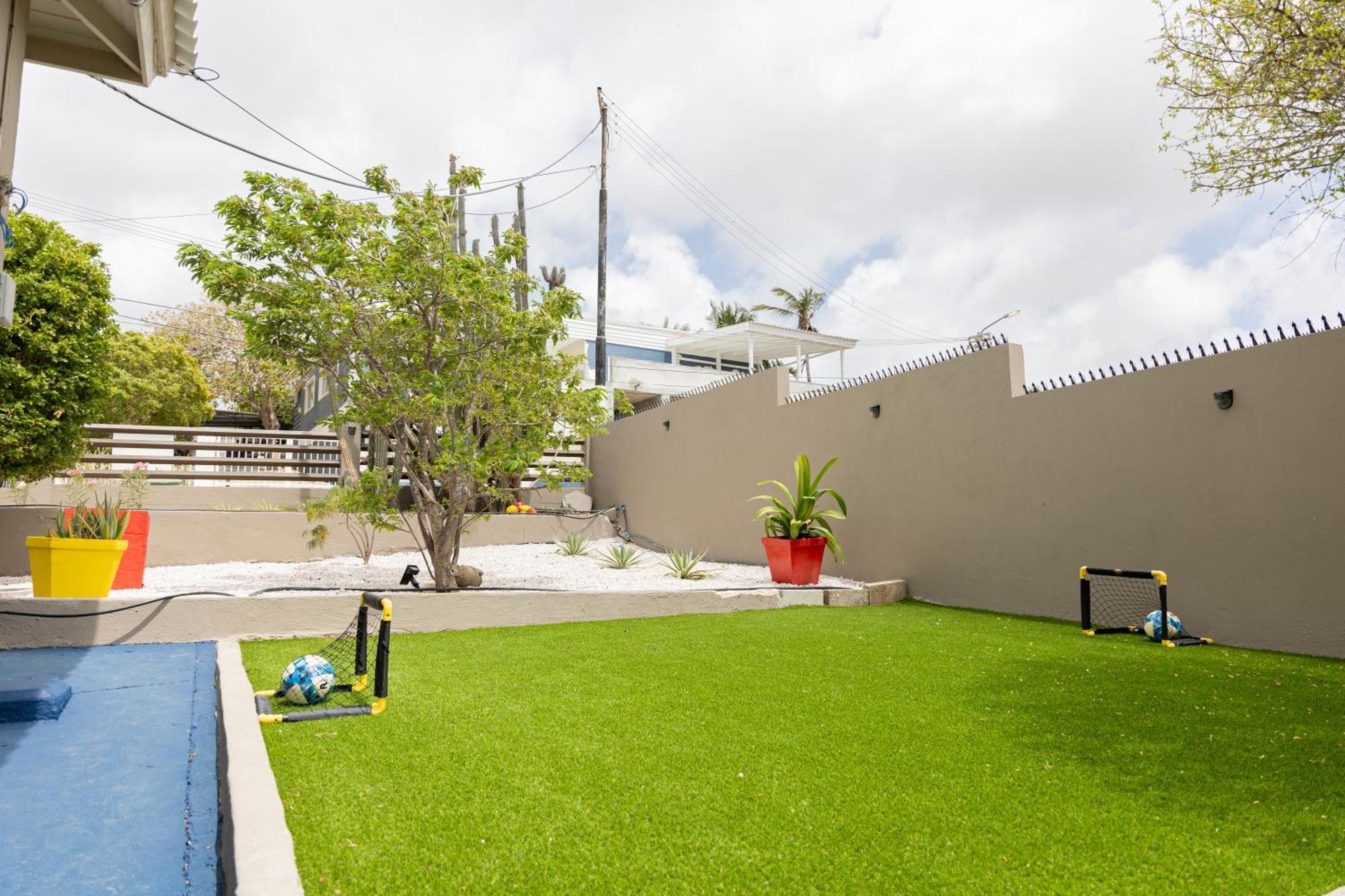 ウィレムスタッド Familiewoning Met Prive Zwembadヴィラ エクステリア 写真
